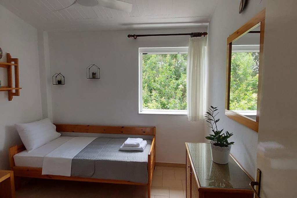 Ferienwohnung Rena'S Epanomi Exterior foto
